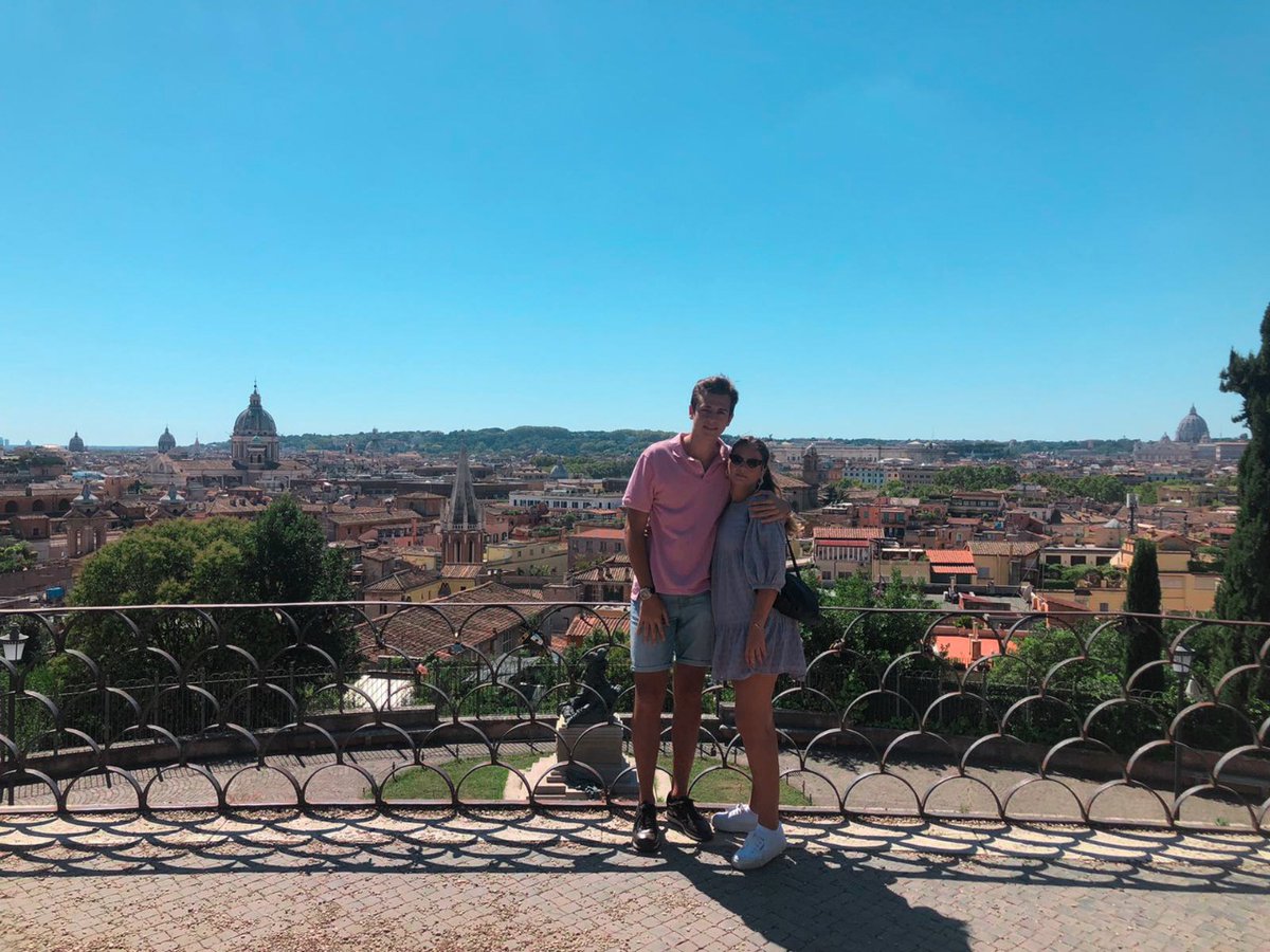 agusfernndz's tweet photo. 👫🏙 @paulace_
#Roma #Italia https://t.co/MZddhuXJSk