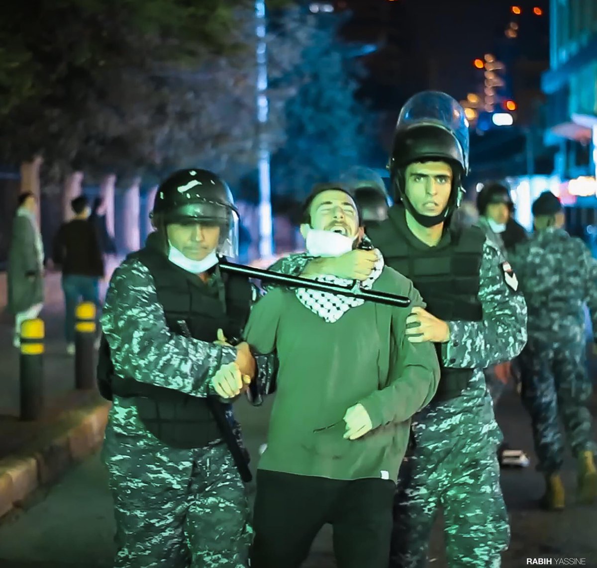 صرخات إستغاثة - الحمرا
#لبنان_ينتفض