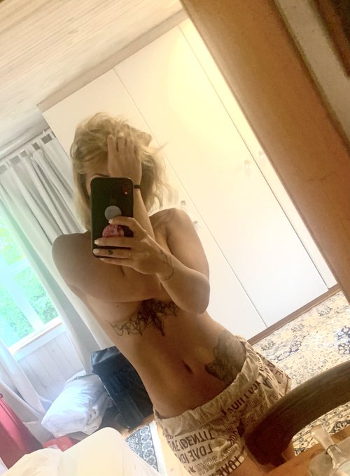 Grab 2 of my RAUNCHIEST videos for only $25 for the next 24 hours!  JOIN FOR FREE! 👉🏻 https://t.co/7WVgzBKsNY<a href="/tag/monday"class="tags"><span>#monday</span></a>