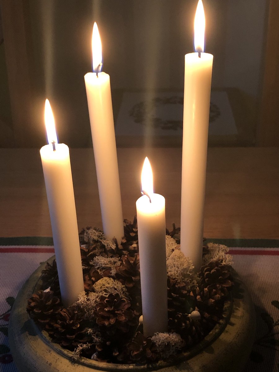 stephenkeeler's tweet image. The fourth candle is lit in the gloom of the shortest day. The promise of lighter days ahead. #gladadvent #fourthsundayinadvent