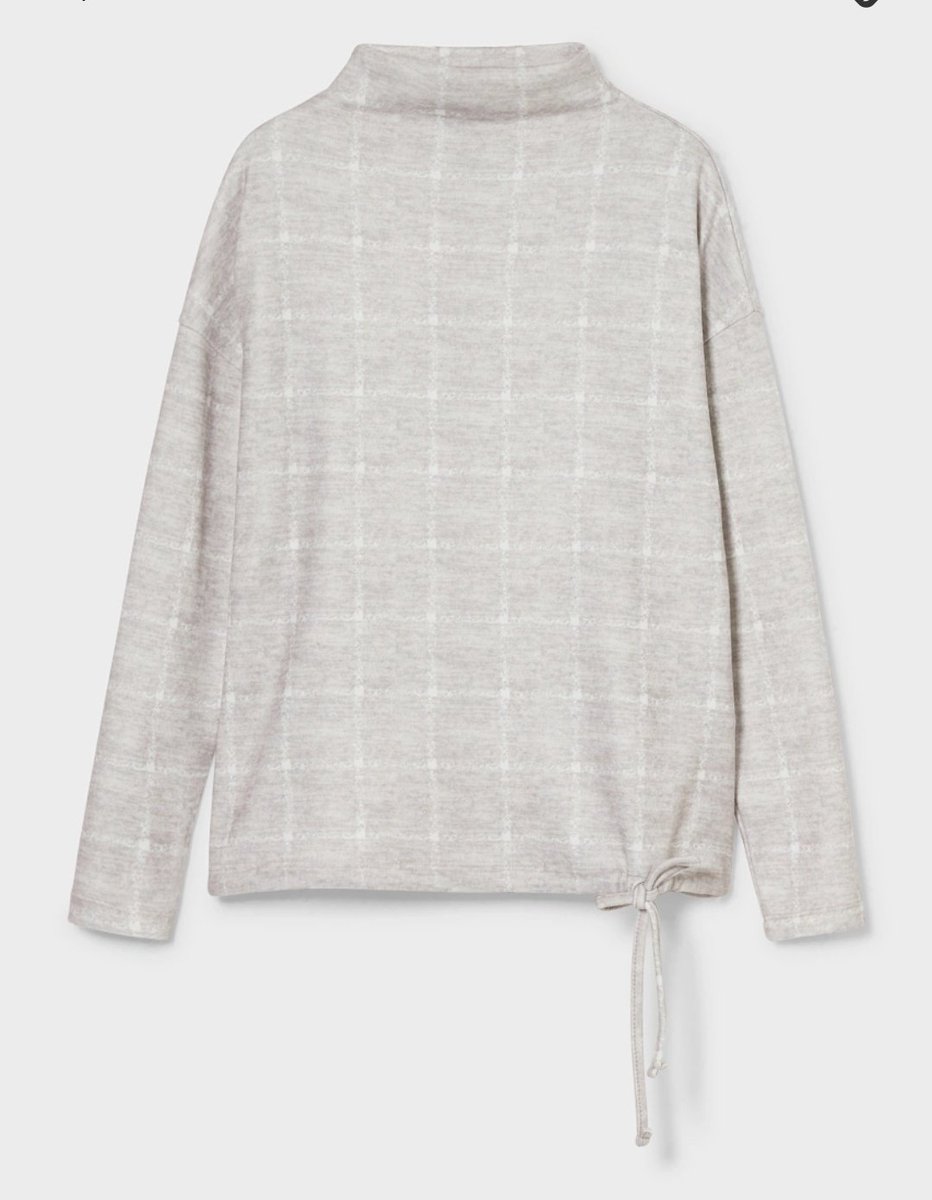 cozy christmas morning at his moms place.