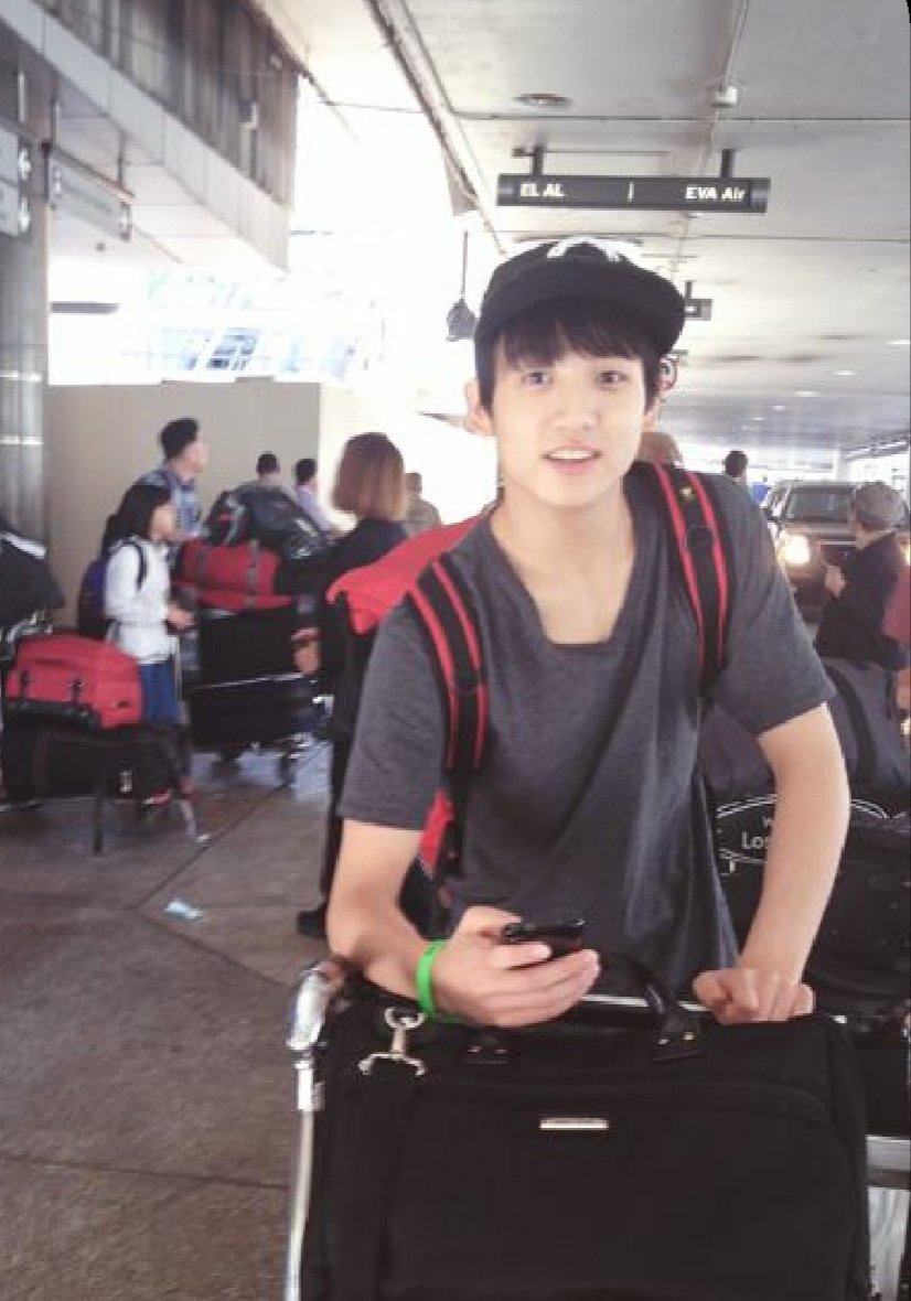 A thread of Jungkook ; but as you scroll down he gets older -