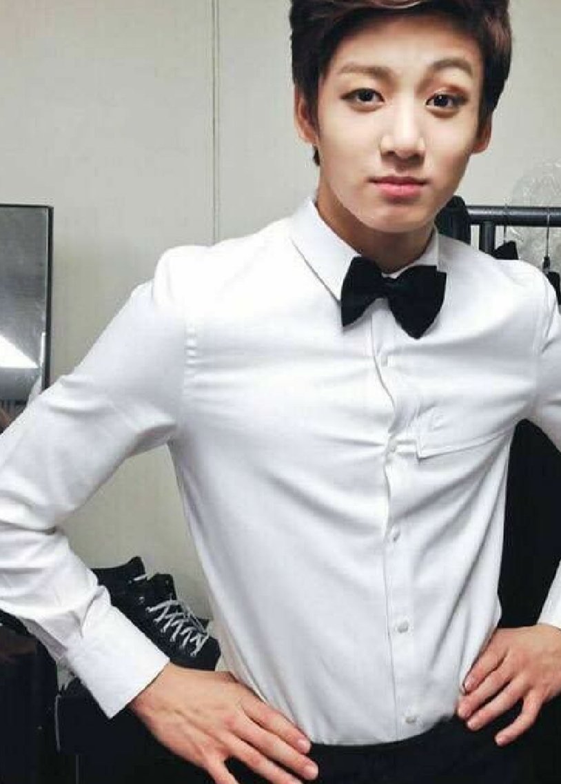 A thread of Jungkook ; but as you scroll down he gets older -