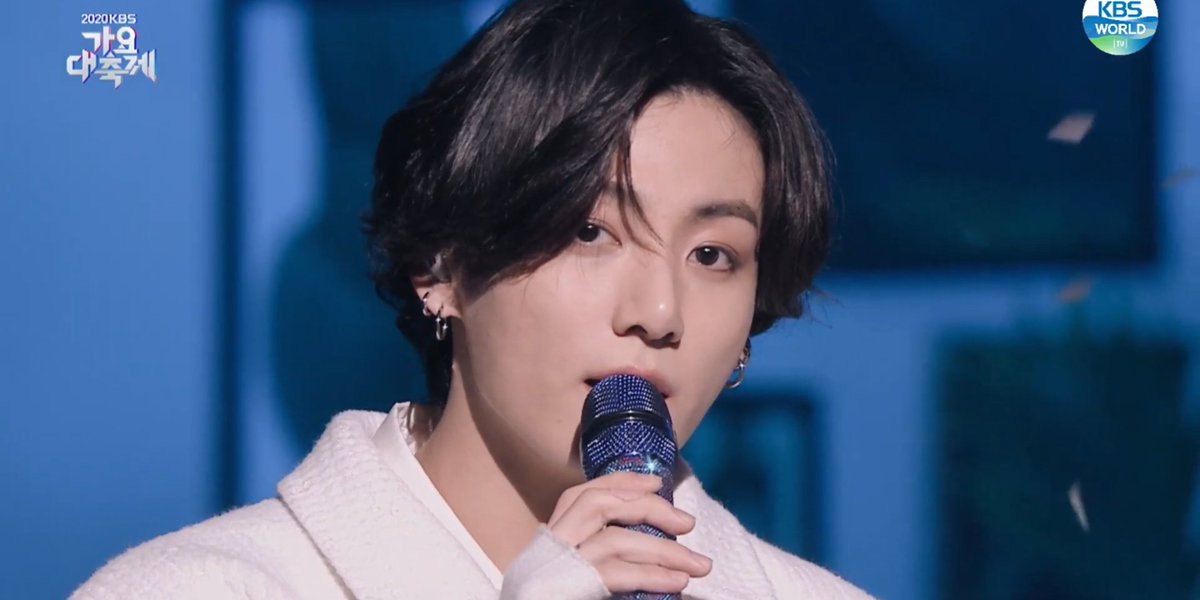 A thread of Jungkook ; but as you scroll down he gets older -