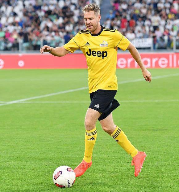 Sebastian Vettel as cats- a thread