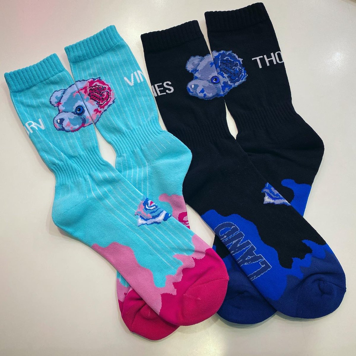 land_osaka's tweet image. 🐻🧠🌹【ROSE JAM SOCKS】🐻🧠🌹
color：ブルーベース/ブラックベース

#milkboy
#landbymilkboy
#rosejam
#rose
#jam
#bear
#socks 
#goods 
#limitededition 
#umeda
#umedaest