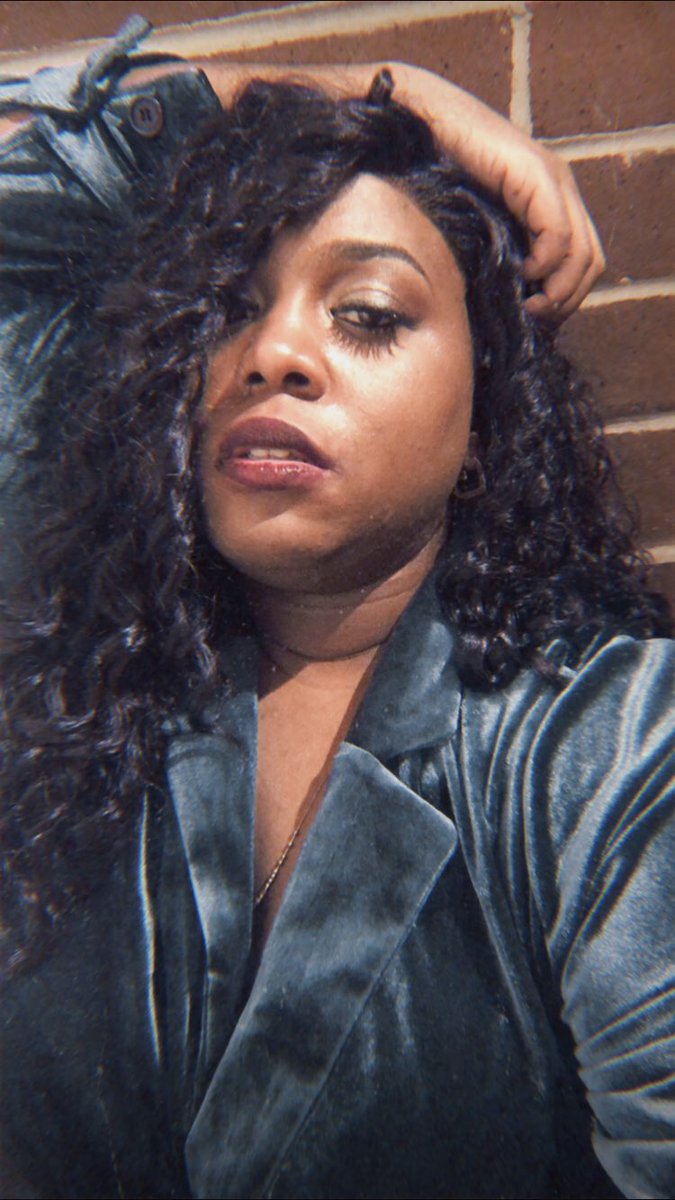 Shae x5 tweet media