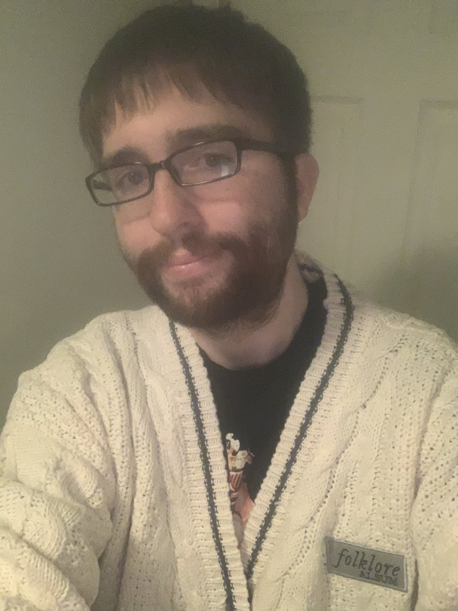 RhoadesCorey's tweet image. Finally received my #Folklore cardigan and a bunch of other items in the mail yesterday, order was placed in July but I’m so glad to finally be wearing this:) I love @taylorswift13 and this cardigan is sooooo nice and comfortable