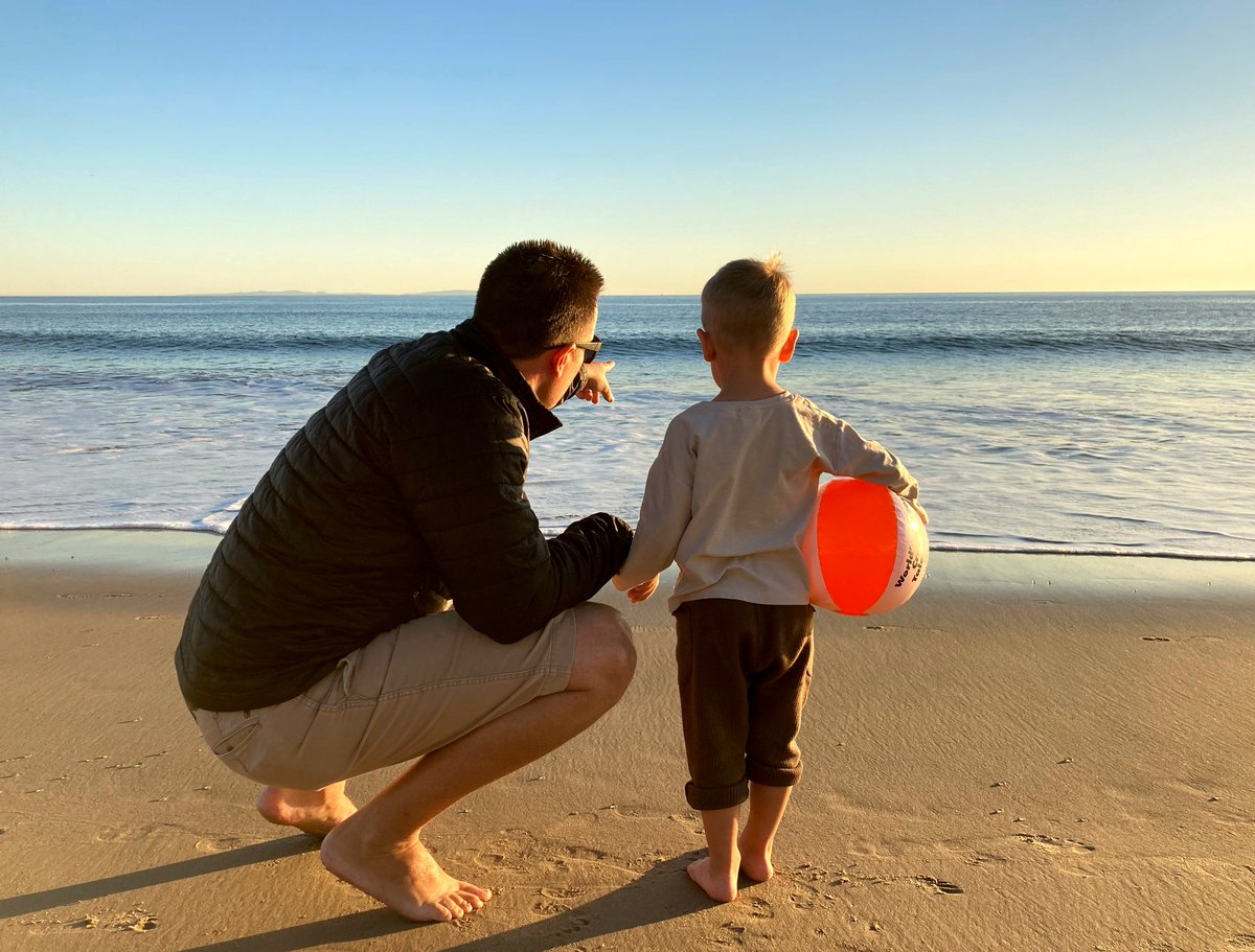 jonmraz81's tweet photo. We just weren't ready to give up the sea for the year...
#beachvibes 
#dadlife
#sunset
#malibu https://t.co/Go8dFmIS5c