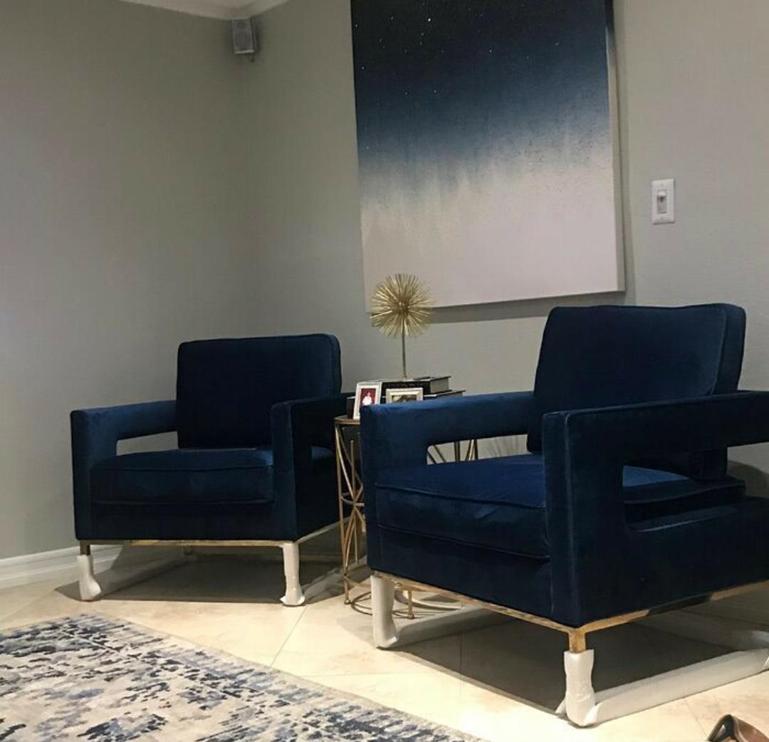 MakuSharon's tweet photo. We do custom made couches Kindly DM or Calll us for more information on 0730430466 or 0603481426.
We do deliveries as well countrywide.

Our address are as follows 183 Edison Crescent Centurion #DJSBU https://t.co/w8crEUSmbN