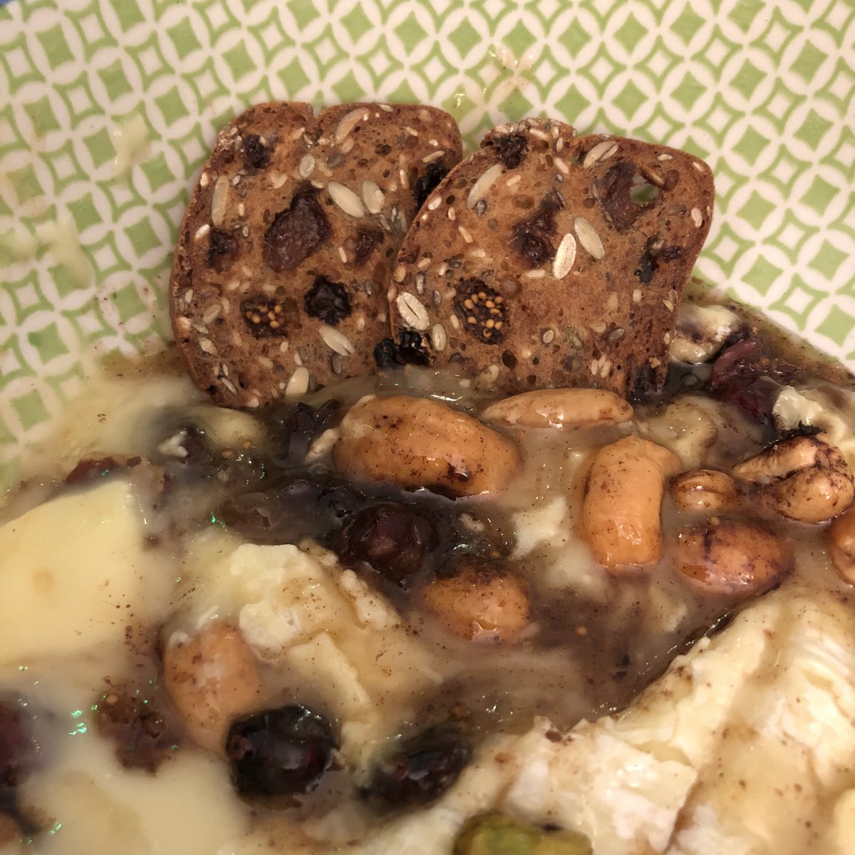 zacdevries's tweet photo. Welcome back to #12DaysOfCheese with de Vries!
For the 8th day of #Cheesemas we have Normandy Bon Homme Brie!
This grass-fed Brie from France’s Normandy region was accidentally liquified by me as I was baking it 🤣🤣
A cry from my signature Baked Brie, but still delicious 😋 https://t.co/q70TqIZ493