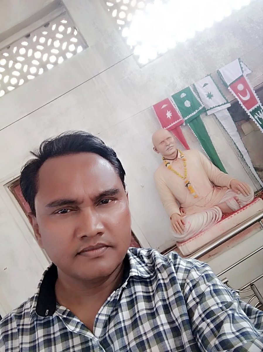 भील प्रदेश के आदिवासी समाज सूधारक गोविंद गुरू महाराज के 162 वे जन्मोत्सव पर सभी को जोहार बधाई और शुभकामनाएं।।।
<a href="/VanrajTabiyad/">Vanraj Tabiyad Vanraj Tabiyad</a>  <a href="/MinzNilofar/">निलोफर मिंज 'चहक'‏نیلوفر</a> <a href="/Hardik_Gameti/">Hardik Gameti</a> <a href="/Muskan21217084/">MUSKAN ASARI</a> <a href="/AsariRocky/">Ethan Brooks</a> <a href="/raju_valvai/">Raju Valvai</a> <a href="/TribaleBhil/">Tribale Bhil_Damor</a> @RameshD91425446 <a href="/machhar_jayesh/">Jayesh Machhar</a> <a href="/PrafulVsv/">Dr Praful Vasava</a>