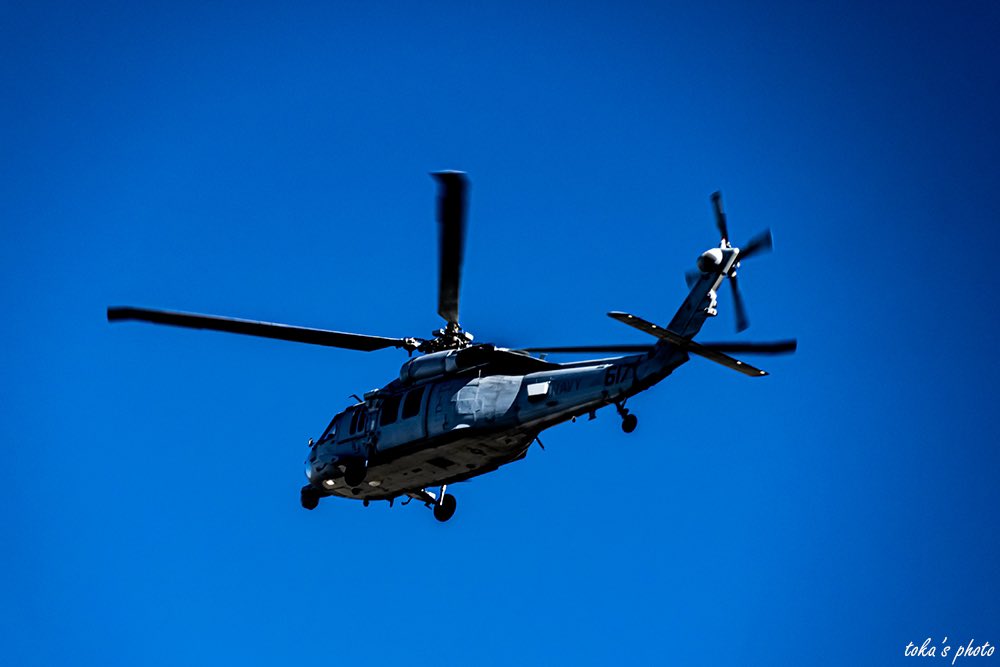Toka S Photo 日常上空 浅草上空はヘリコプターに飛行機 カモメ アオサギ 海鵜 鴨等々 とにかく飛行するものが多くてベランダからでも被写体に困らない処です 東京 浅草 ヘリコプター 写真 写真家 写真好きな人と繋がりたい