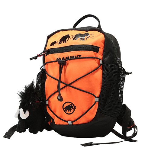 ヨドバシカメラ 公式 ヨドバシ X キッズバッグ ブランドのロゴマークとしておなじみ マンモスのぬいぐるみがチャームポイント 150年以上の歴史を持つスイス の登山用品ブランド マムート のキッズ用デイパック 名前 住所ラベルつき