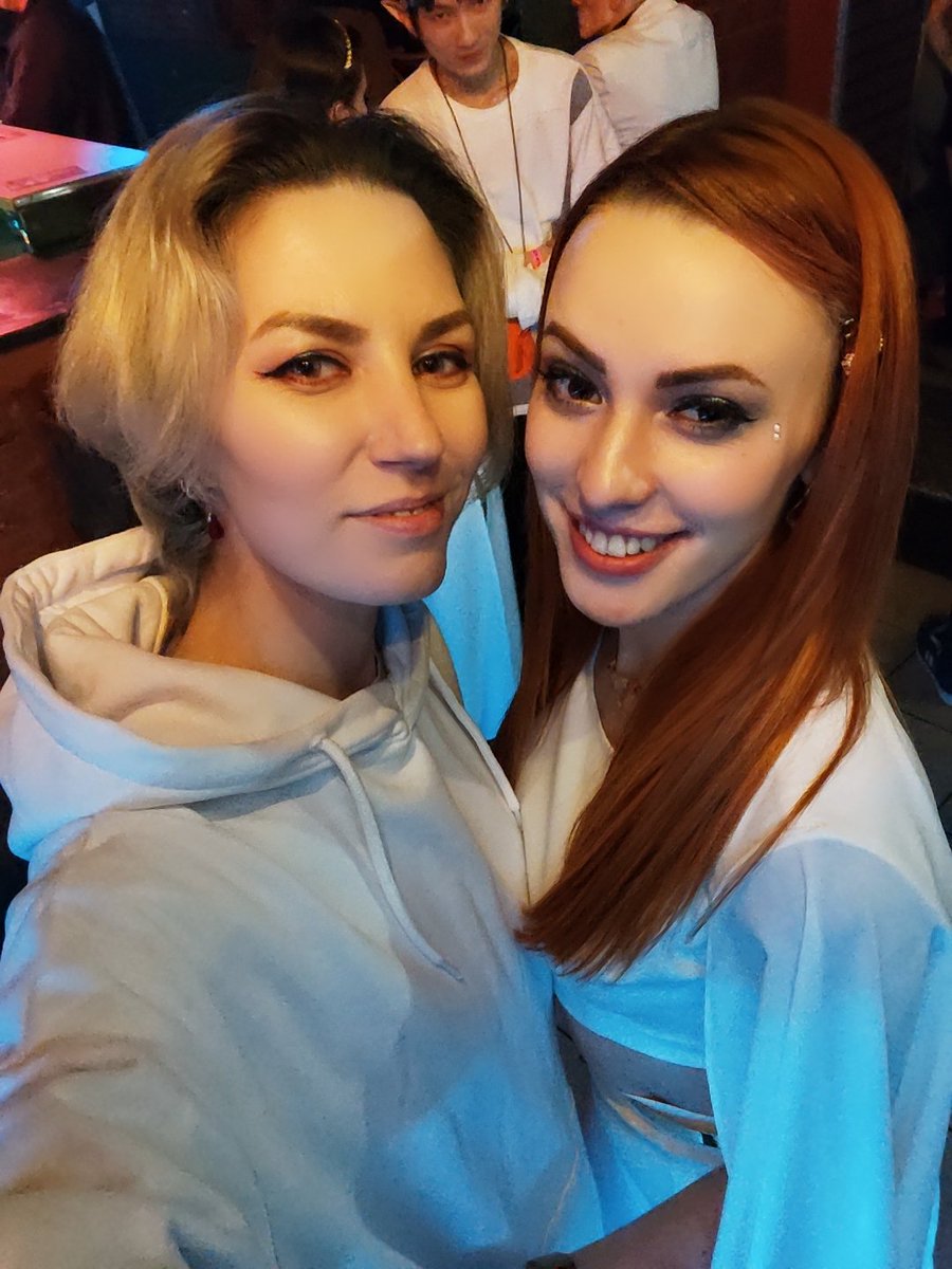Kris69Love's tweet photo. Немножко вчерашнего 🤍🤍🤍 #koreaparty https://t.co/4e0yK6OkPH