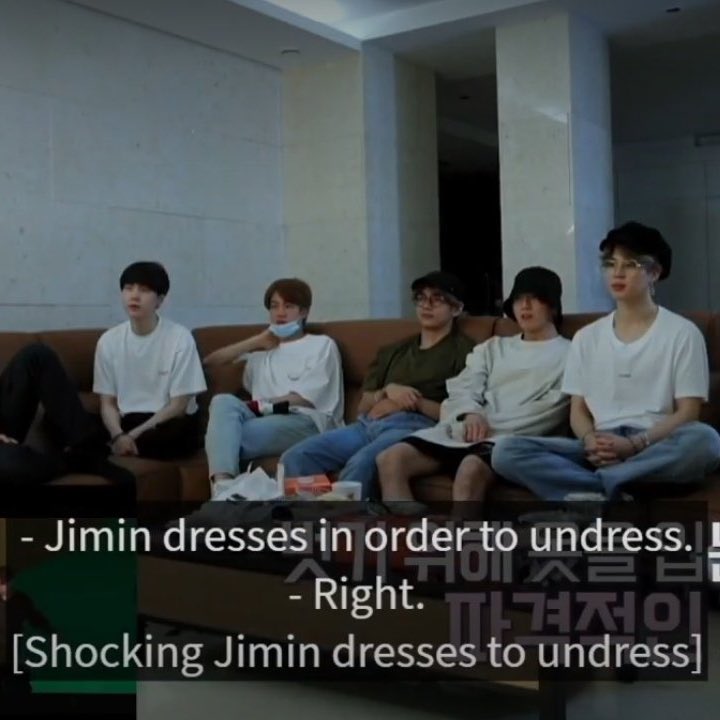 mollajoon's tweet photo. “jimin dresses in order to undress” — a thread https://t.co/yCO0Z3DMQo
