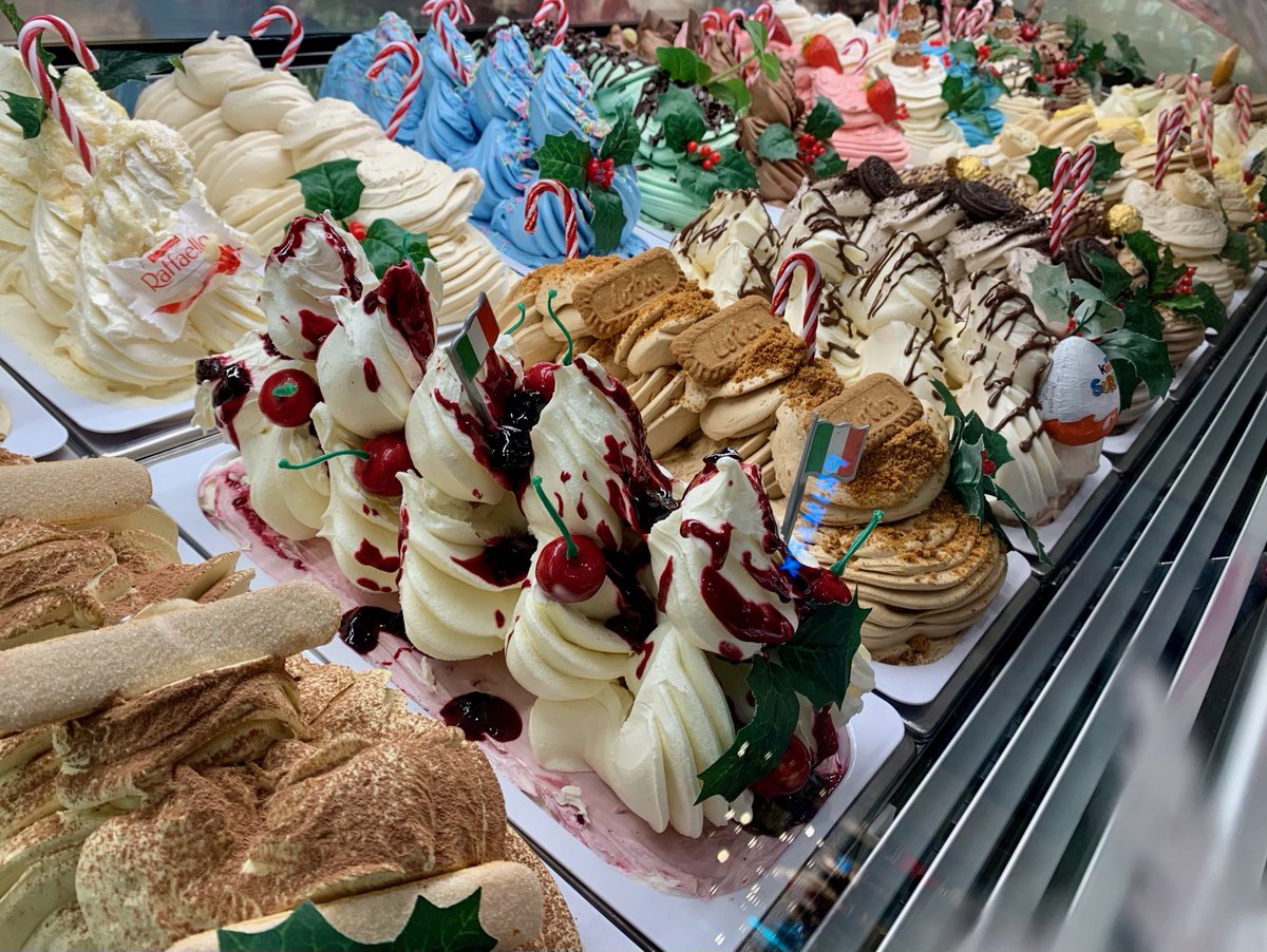 Come and try our Christmas gelato flavours ~ a perfect pick me up whilst shopping in the Centre MK! 🎄🎅🍨🛍 We are open till 5pm today 📍Silbury Arcade Centre MK MK9 3AQ 

#giovannisgelato #madewithlove #christmas #festiveflavours #everyflavourtellsastory #centremk