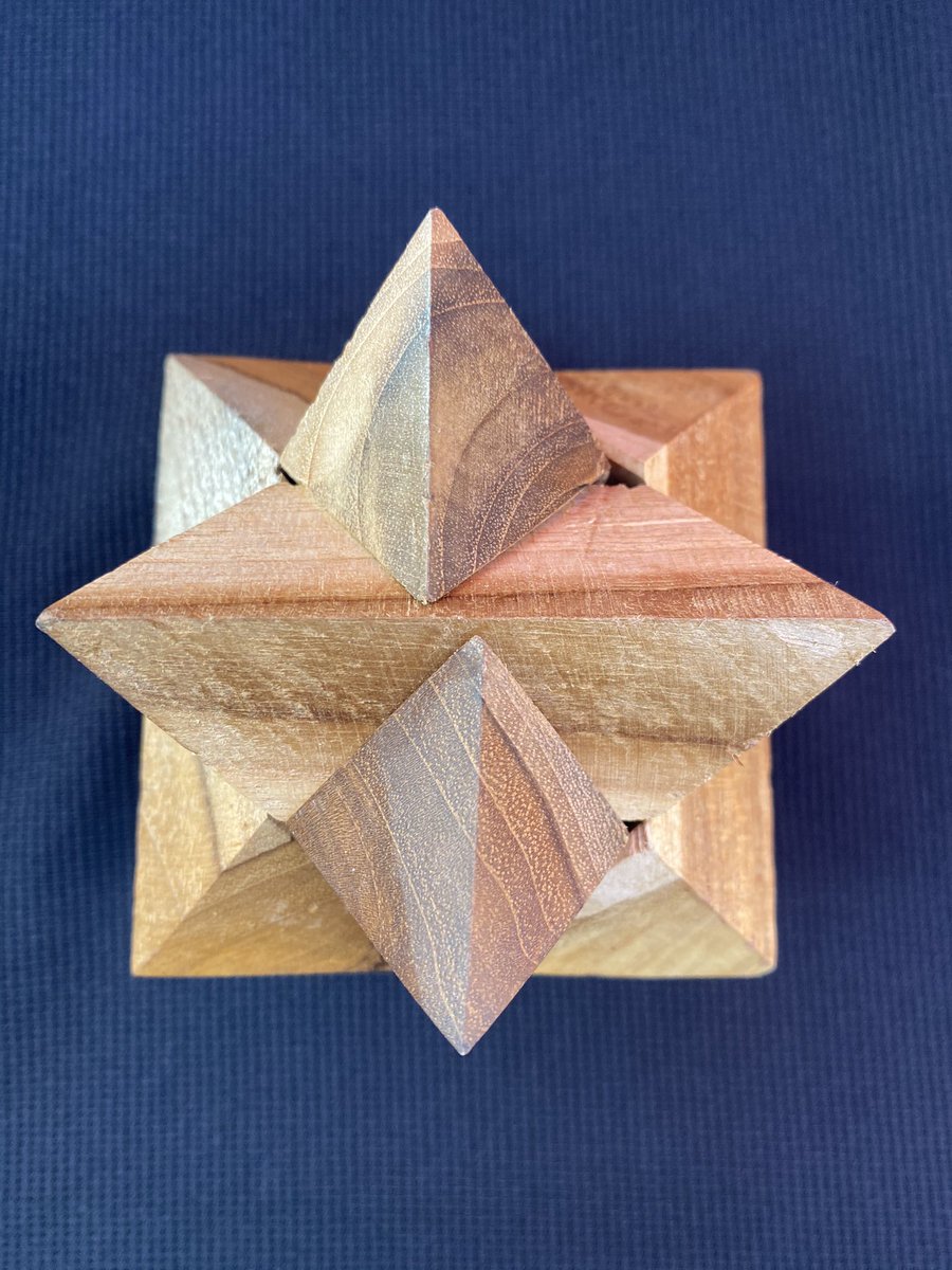 SOSTRESBCN's tweet photo. Joguina solidària STAR WOODEN PUZZLE, Si ho desmuntem...creus que sabràs tornar-ho a muntar??  Vine a @SOSTRESBCN a la #FiraSolidaria i suma’t al repte!! ajuda’ns  a dibuixar somriures. #solidaritat #Joemsumo #Nadal #Sos3Barcelona 
👉Link 
https://t.co/ZgbRPFiinl https://t.co/ShKr2h1yuX