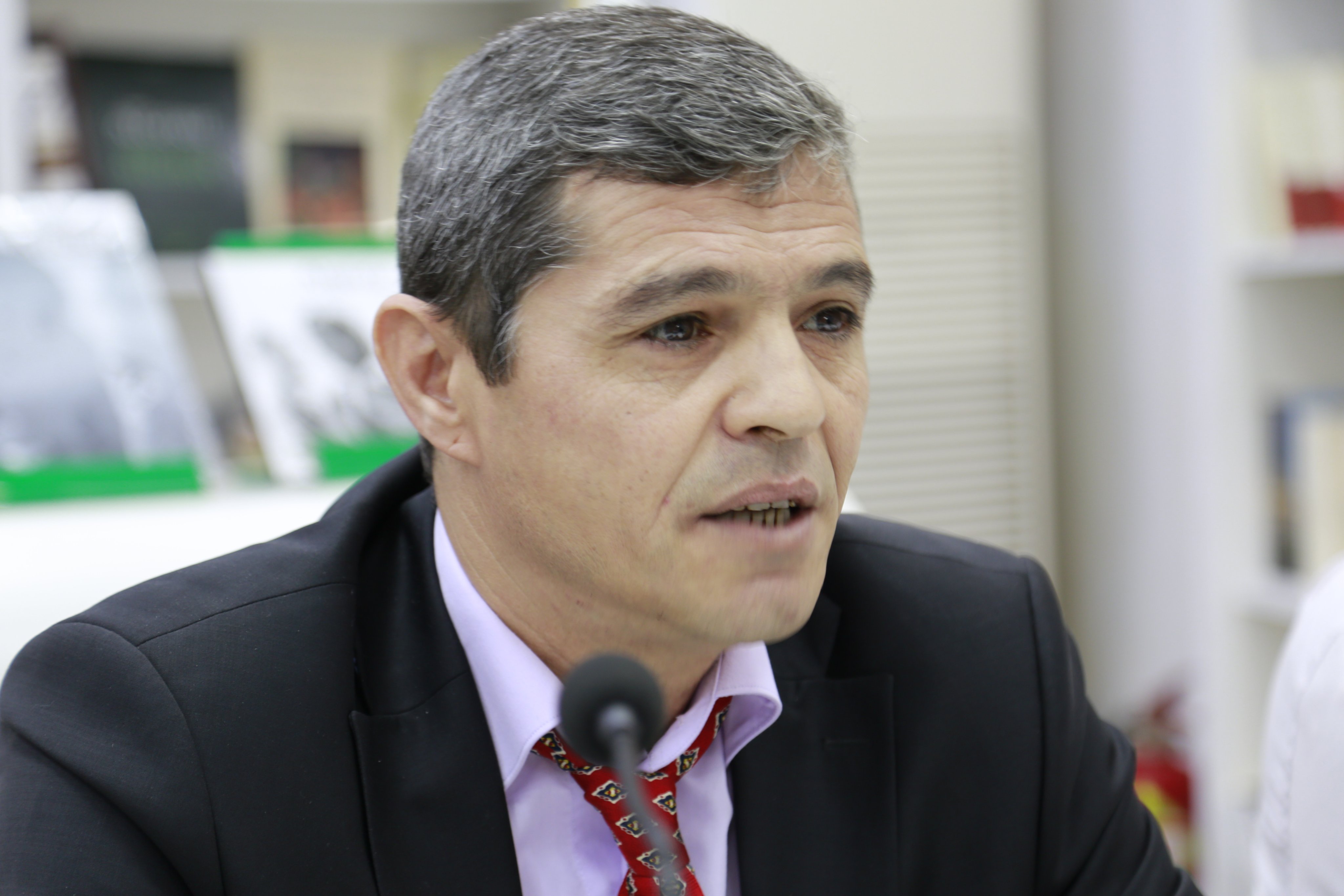 رئيس الجمعية الجزائرية للأدب الشعبي توفيق ومان يصرح لـ “الموعد اليومي”: هذه  المدونة تسمح بحماية قصائد أعضاء جمعيتنا – الموعد