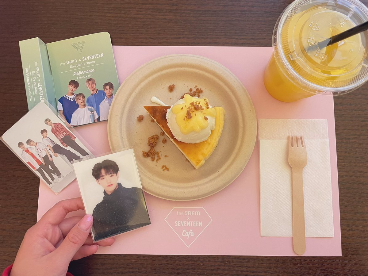 KRRN_526's tweet photo. theSAEM
SEVENTEEN CAFE💎
今日は…
ディノちゃんも一緒に🦖💕
#SEVENTEEN
#theSAEM_SEVENTEEN
#poster_performance https://t.co/Gmz9DazUXf