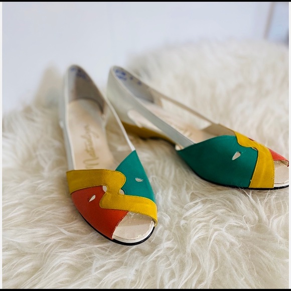 So good I had to share! Check out all the items I'm loving on <a href="/Poshmarkapp/">Poshmark</a> from <a href="/tldynes/">tracy</a> <a href="/MapleNook8/">MapleNook</a> #poshmark #fashion #style #shopmycloset #handcrafted #vintage: posh.mk/HNPjyI0Fmcb