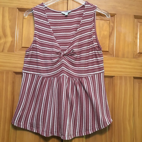 alohacarebear's tweet photo. So good I had to share! Check out all the items I'm loving on @Poshmarkapp #poshmark #fashion #style #shopmycloset #luckybrand #freepeople: https://t.co/zWuHRqm1P6 https://t.co/DP3BpBBK1P