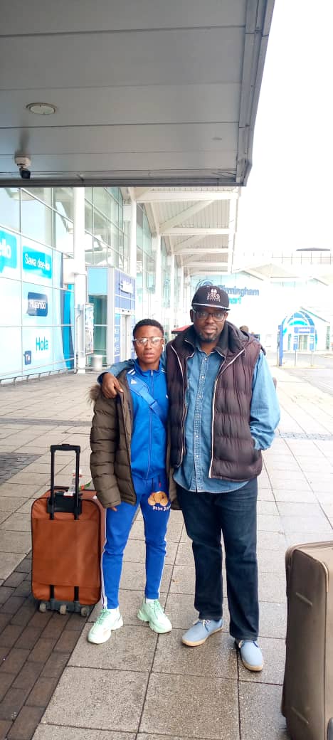 ActivityChamber's tweet image. Different strategies to what we do..

Picture 1= Our Your Stalwart defender captains u17 Nigeria

Picture 2 = Our proprietor n head of Law @macho_kingsize  receives our Young CM Gen in UK as he begins Hus football Journey with Brooke House. many more to come.

#Activitychambers