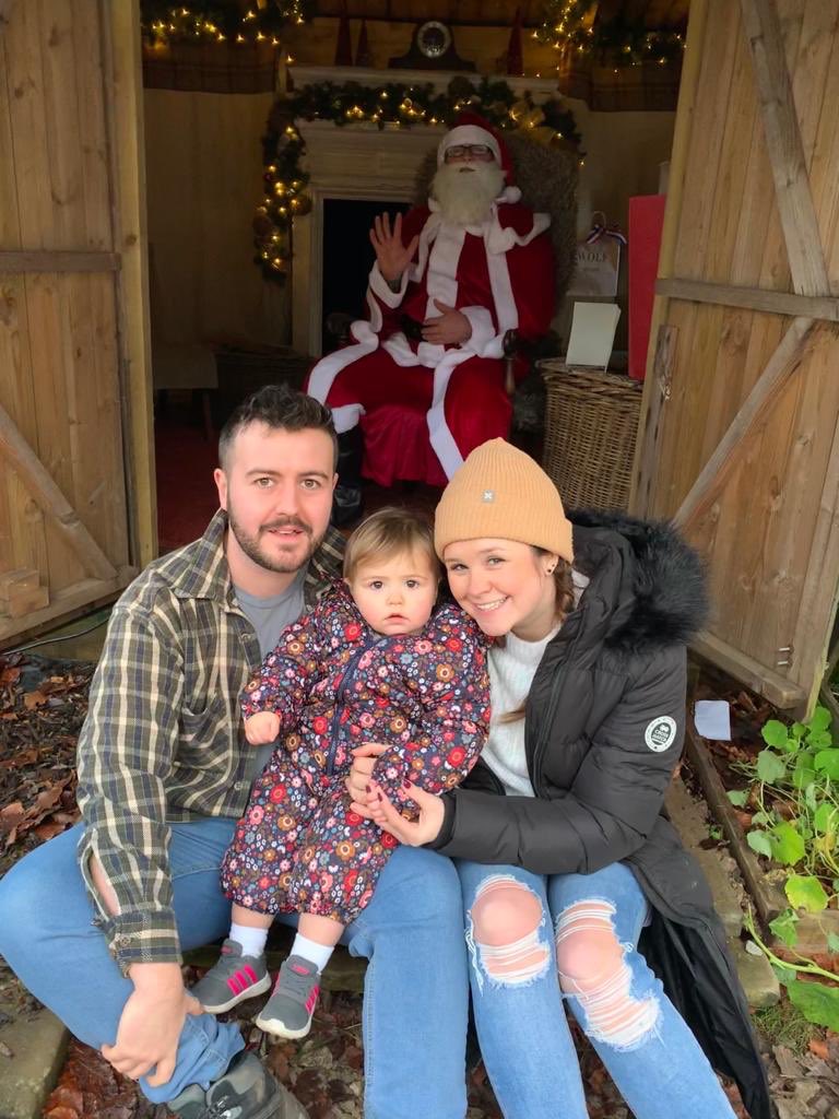 Socially distant Santa visit yesterday 🎅