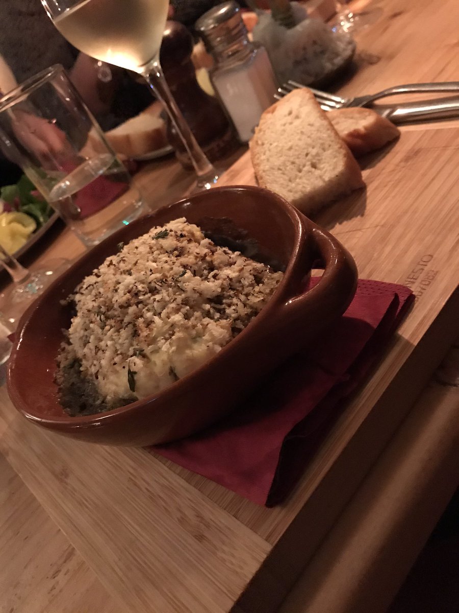 RayKelleherCork's tweet photo. Last night we had a delicious meal at @monkslane in our #xmasbubble the food, the service, the safety & care of us as guests was impeccable but that’s personal responsibility too! Most hospitality are doing an amazing job and should be treated like real businesses! @merrionstreet https://t.co/CFEjperkEd