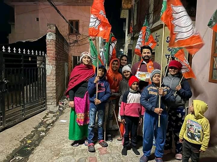 Sumit38693333's tweet photo. #BJP4Development
#PanchkulaWithBJP
#VoteForKulbhushanGoyal https://t.co/dKnTVAzFsj