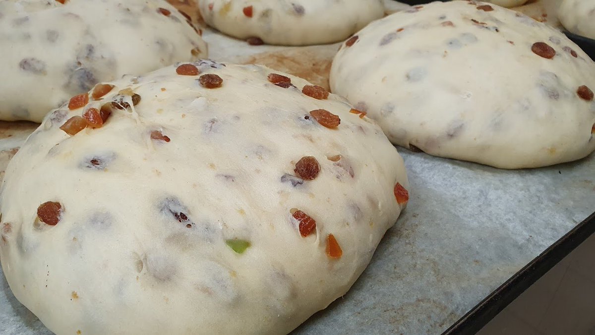 Copello1826's tweet photo. ormai sono in forno #pandolcegenovese https://t.co/4Uc0hhm5lj