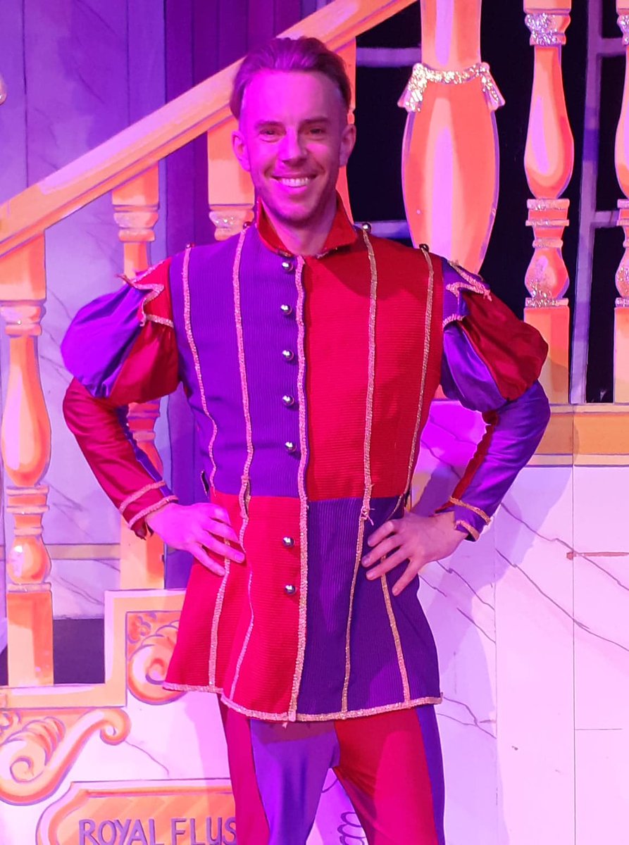 NewPantomimePro's tweet photo. A few pictures we took while we were waiting for @itvnews to show up yesterday @ElgivaTheatre Thank you to @LuckhamSean, @chriscaseyactor and @SalLofthouse for coming in 

#SleepingBeauty #WeNeedALaugh #pantomime #seeyouinfebruary https://t.co/2fHc6HJWVS