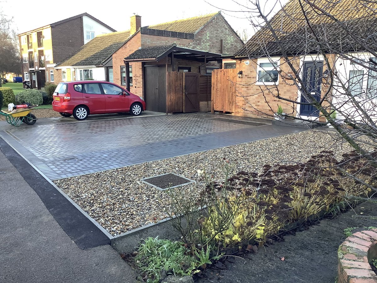 CamBlockPaving's tweet image. Finished driveway in Milton Cambridge yesterday by the CBP Team...