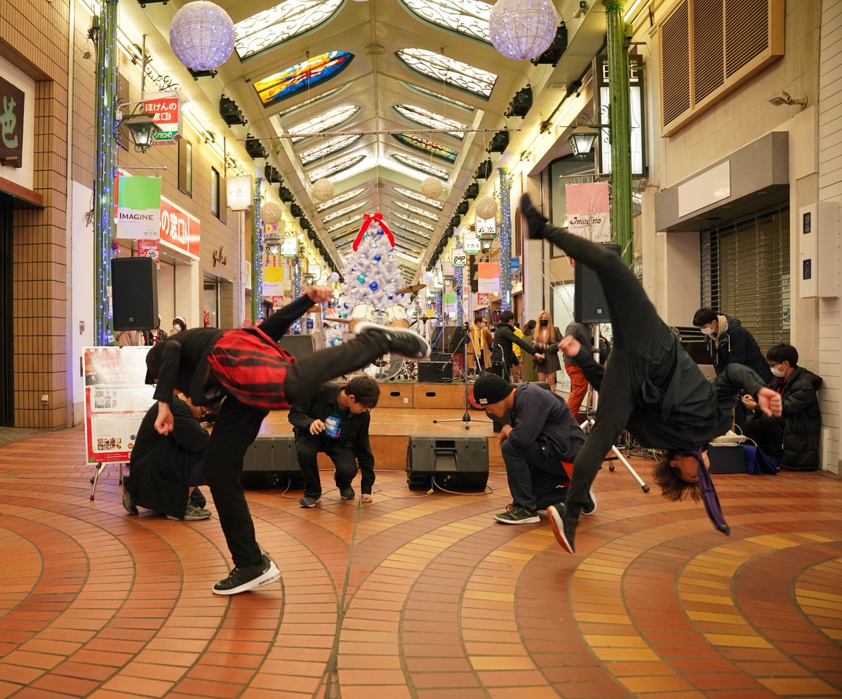 ati3jp's tweet photo. やっぱ君たち凄いですネ③
#おかやまクリスマスマーケット2020
#表町エンターテイメント納会フェスティバル
#表町エンターテイメント #中之町商店街
#LAOD https://t.co/ycVMKR8wkO