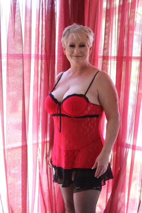 Filming new content today, check out onlyfans here: https://t.co/dbqTNRYhbX https://t.co/X0YqMaKZM5<a href="/tag/gilf"class="tags"><span>#gilf</span></a><a href="/tag/sexygranny"class="tags"><span>#sexygranny</span></a><a href="/tag/40gg"class="tags"><span>#40gg</span></a>