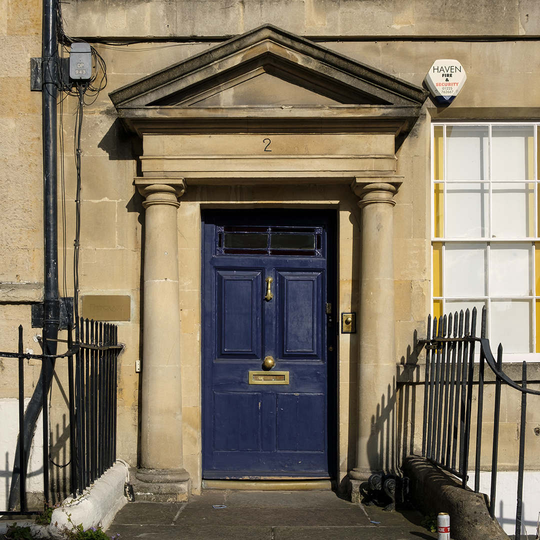 The doors of Bath: a multitweet photo series