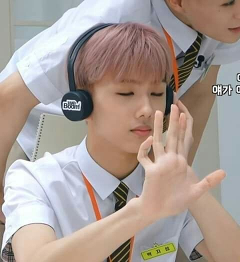 exo's baby             as           nct's babya very long thread;