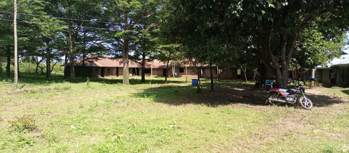 Change lives this #Christmas! We want to get water to 12 #schools this festive season. One of those will be Nyalenya, with 590 pupils and 16 teachers, who currently rely on an unprotected hand-dug well. 

Donate here today: wellboring.org/donate

#charity #water #Kenya