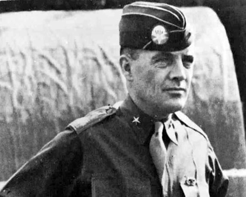 2 of 12:Many accounts of the 101st in Bastogne would lead you to believe that [acting commander] Tony McAuliffe’s 101st Airborne fought alone against a multi-German corps attack. Not true.