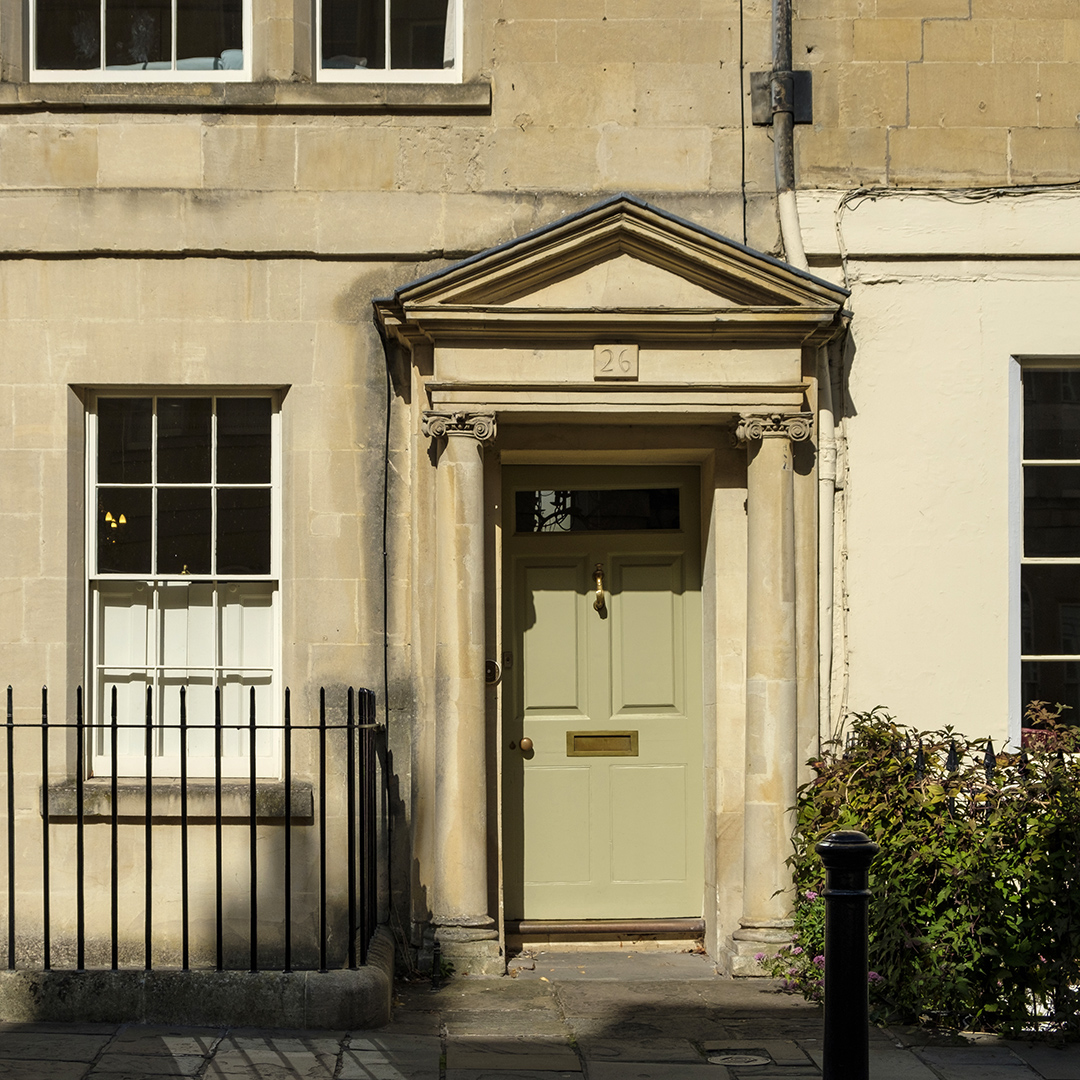Part 3The monolithic nature of the Bath Stone buildings in the city is really evident here, the stone seemingly blending into one pure mass over the centuries.