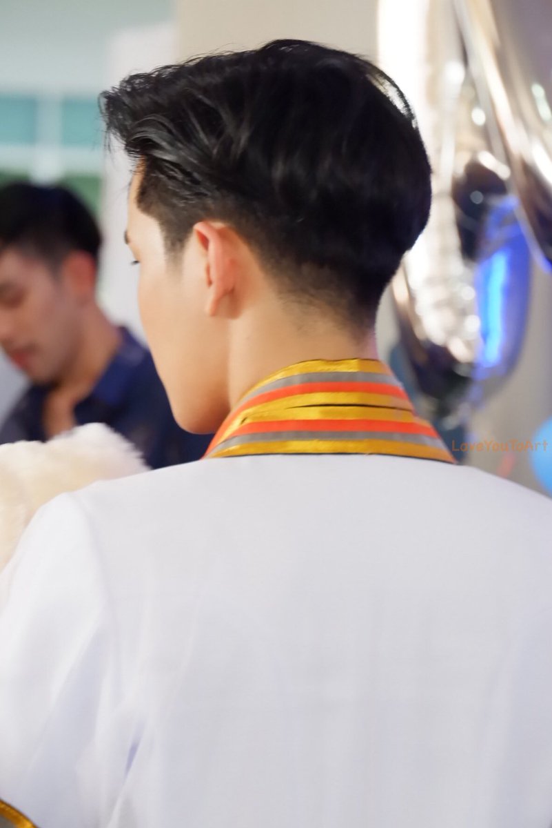 LoveYouToArt's tweet photo. ดี!! #ArtPakpoom #ARTGRADUATIONDAY https://t.co/gaSfXVy0ba