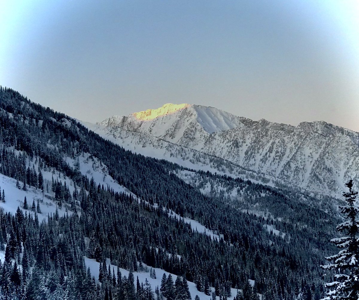 SolAlpine's tweet photo. Stay safe in the backcountry, friends. For those who have already experienced loss, my heart is with you💙 https://t.co/Y6sCYoIjCC