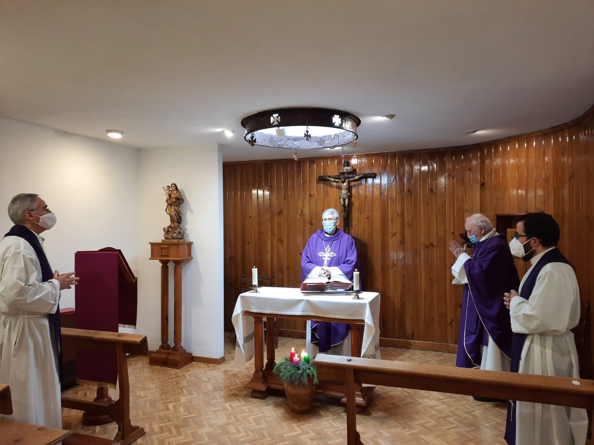 architoledo's tweet photo. D. Braulio, Arzobispo Emérito de #ArchiToledo ha celebrado su XXXIII Aniversario de #OrdenaciónEpiscopal en este IV domingo de #Adviento 
Envía a todos su Bendición! https://t.co/IeRlAzLCFa
