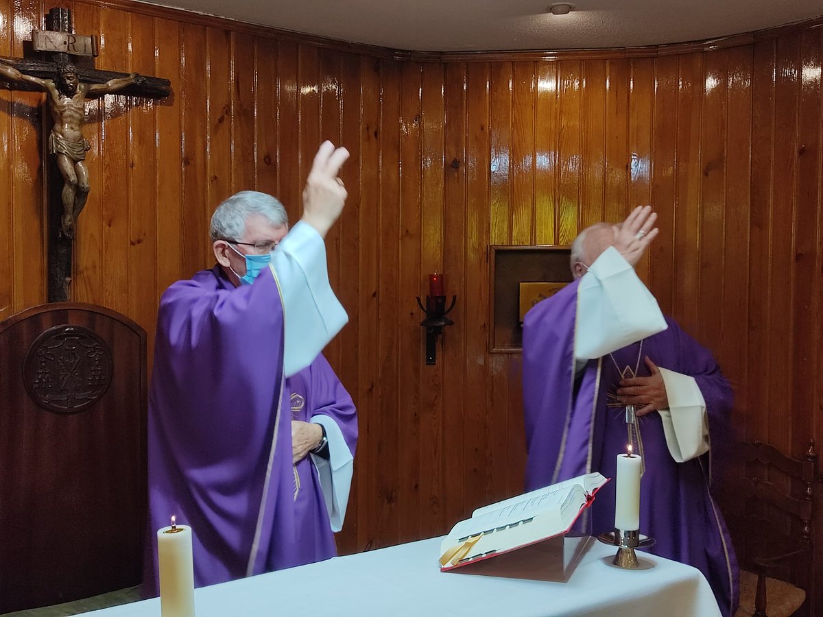 architoledo's tweet photo. D. Braulio, Arzobispo Emérito de #ArchiToledo ha celebrado su XXXIII Aniversario de #OrdenaciónEpiscopal en este IV domingo de #Adviento 
Envía a todos su Bendición! https://t.co/IeRlAzLCFa