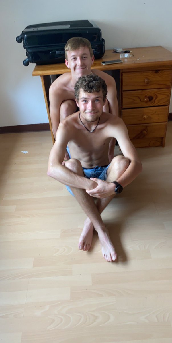 LiberdadeeForca's tweet photo. Joyeux anniversaire Loulou @cypri_m ❤️ j’espère que t’as passé un bon moment avec nous 🤪 https://t.co/FXVXu6mpNE