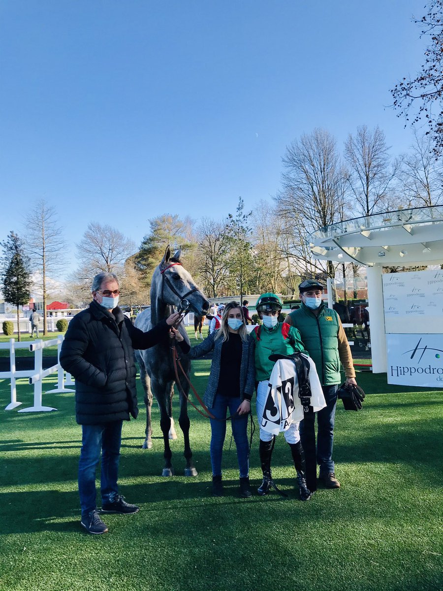 Hippodrome_Pau's tweet photo. 2eme victoire du jour 🏆pour Jean Claude ROUGET (avec Laylana 🐎 et H.Mouesan) 👏
Bravo à l’écurie #teamrouget 

#villedepau #entraineur #centredentrainement #domainedesers #bearn https://t.co/2NTMPABOik