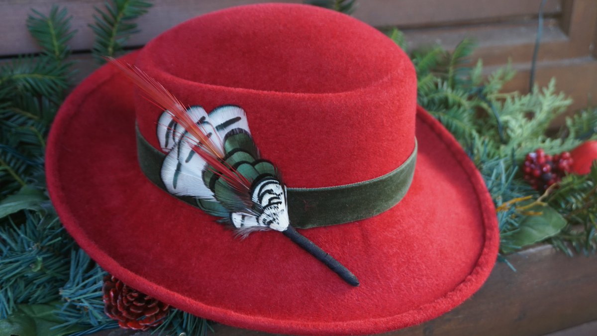 hats_by_robin's tweet image. Wishing you a peaceful and relaxing Sunday.#millinerymaker #winterhats #fashionstyle