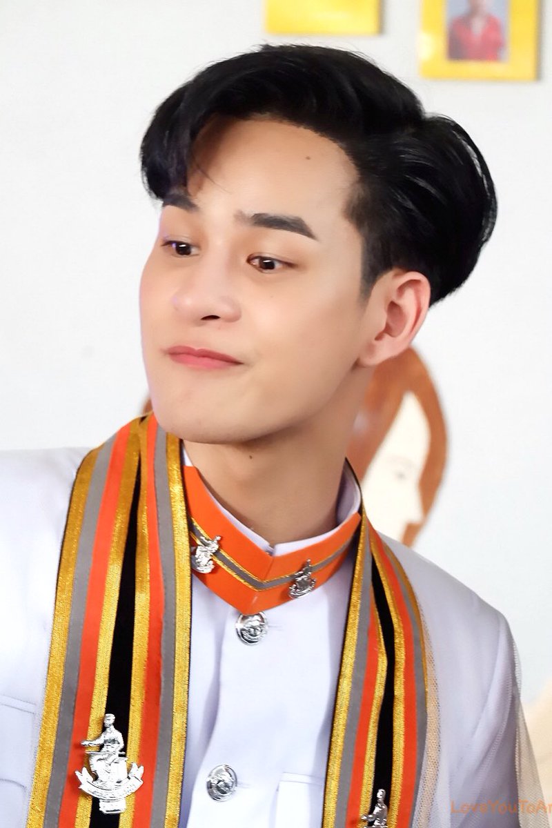 LoveYouToArt's tweet photo. ดี!!เน้นๆ!!!!!! #ArtPakpoom #ARTGRADUATIONDAY https://t.co/098ds43K4P
