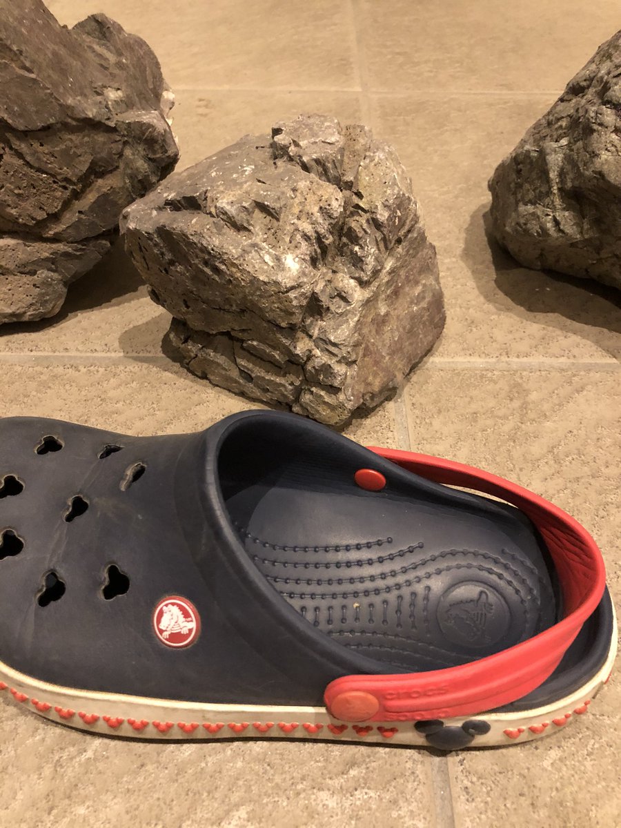 ななまる On Twitter An Aquariumさんに行ってみたら 何と万天石が半額セール中 しかも私好みの形が っというわけで先週あんなに買ったのに追加でお買い上げ 繰り返しますが万天石に関しては 必要か必要でないかではなく 欲しいか欲しくないかが判断基準