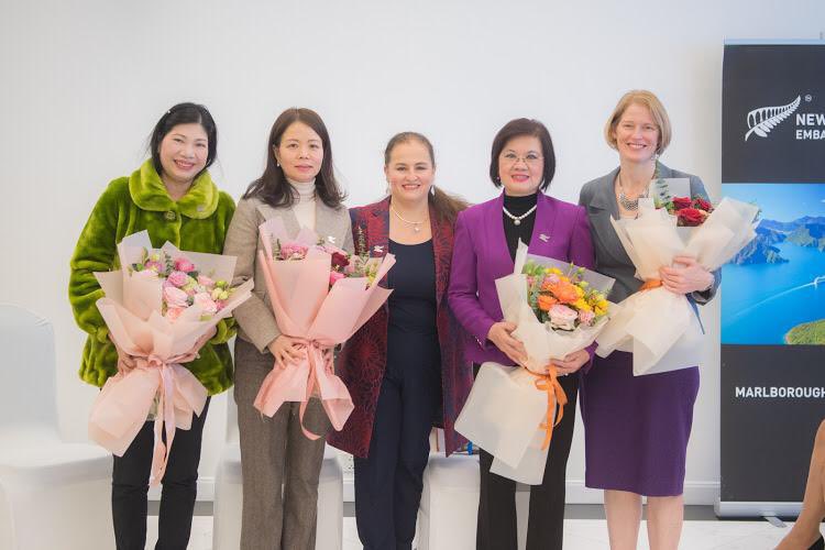 WMatthewsNZ's tweet photo. Hugely rewarding to join with @unwomenvietnam Elisa Fernandez Saenz to host a Women Leadership forum. Thanks to @MOFAVietNam Ambassador Nguyen Nguyet Nga, and other trade, foreign affairs, academic and diplomatic attendees for sharing ideas &amp; experiences. https://t.co/LjYxOgmy2i